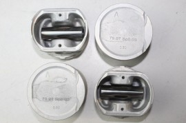 RENAULT SCENIC 2 1.6 16V 20T 2002 PISTONS