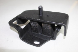 ISUZU KB280 1999 REAR ENGINE MOUNTING