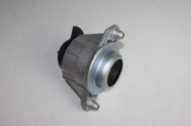 MERC ENGINE MOUNTING L/R  W204 C200 271ENG 2008